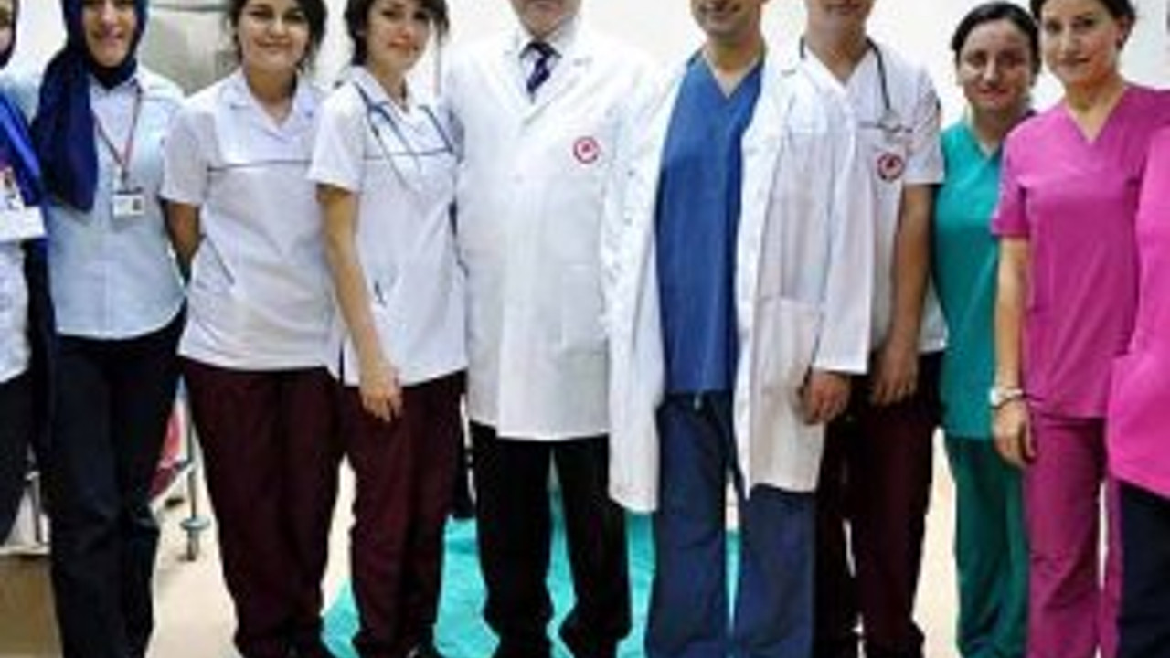 Türk doktorlar vajina yaptı ! Sağlık