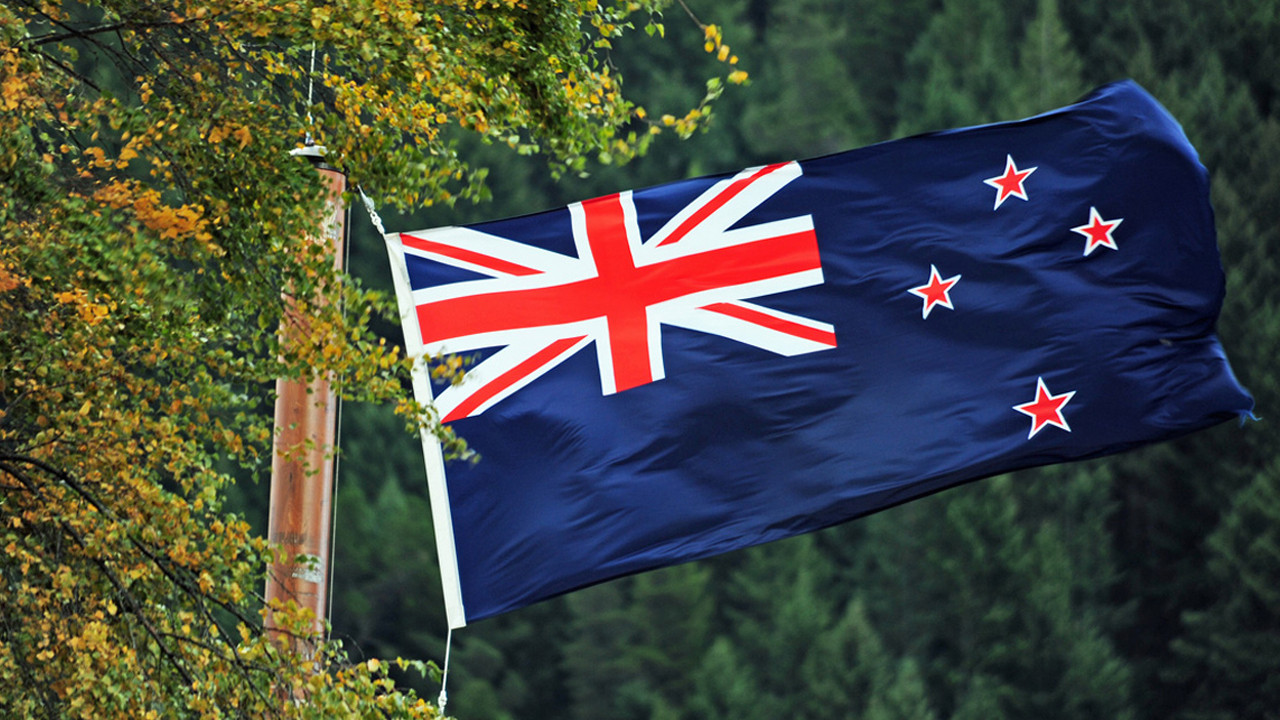 New zealand consists. Флаг новой Зеландии. ФЛАГФЛАГ новой Зеландии. Зеландия флаг новая Зеландия. Монарх новой Зеландии.