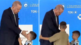 Erdoğan'dan çocuğa önce tokat sonra harçlık