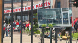 CHP Genel Merkezi'nde tahliye gerilimi: Su şişeleri havada u&ccedil;uştu!