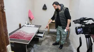 Görme engelli kaçak sünnetçiye suçüstü