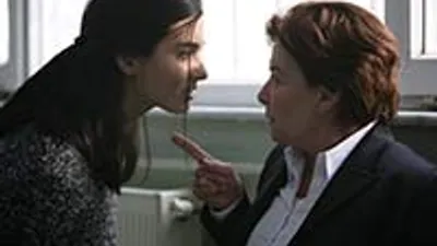 Melek Muavin’i karşısına alıyor