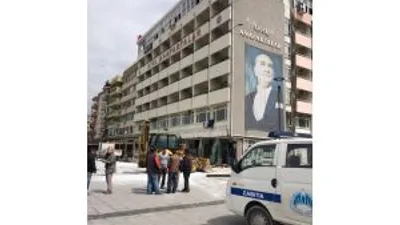 Çanakkalede Sahildeki Anafartalar Otel Yıkım Çalışmaları Başladı