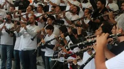 Klarnetçiler Önce Yürüdü Sonra Çaldı /// Beyoğlu Klarnetçilerle...
