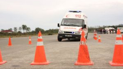 Ambulansı Sertifika İçin Sürdüler