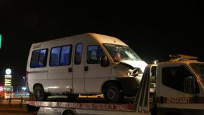 Denizlide İki Minibüs Çarpıştı: 7 Yaralı