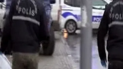 İstanbul'da AVM önünde bomba alarmı !