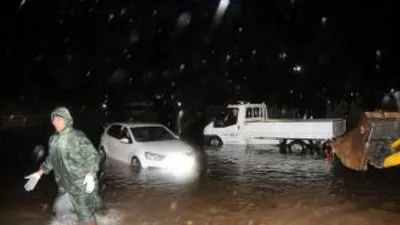 Antalya Sağanak Ve Fırtınaya Teslim