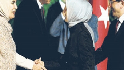 Erdoğan ve Davutoğlu'ndan ailece görüşme