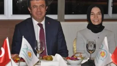 Bakan Nihat Zeybekci; Cumhurbaşkanının Meydanlara İnmesi Son Derede...