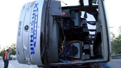 Antalyada Yolcu Otobüsü Devrildi: 1i Ağır, 37 Yaralı