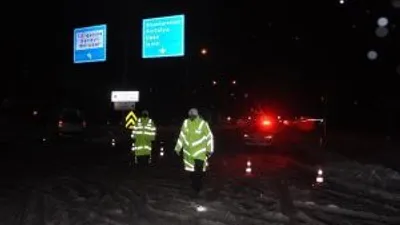 Kütahya- Afyonkarahisar Karayolu Trafiğe Kapandı