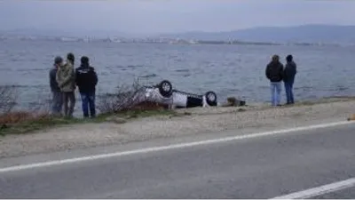 Kamyonet Denize Uçtu; 1 Yaralı