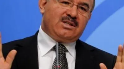 AK Parti'deki çatlak giderek büyüyor !