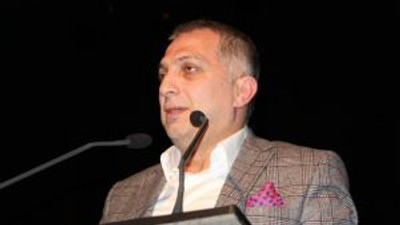 Pariste Türk vatandaşları buluşması