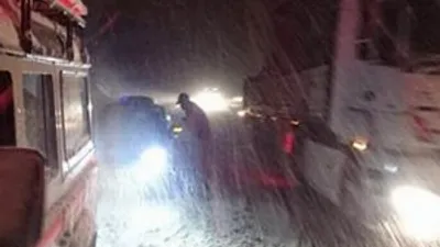 Nisan ayında Afyon'a kar yağdı !
