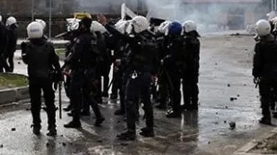 Kayıp 2 kız polisin evinde bulundu