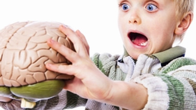 Zengin çocuğun beyni büyük oluyormuş !