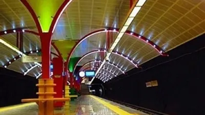 Etiler metrosu olay oldu