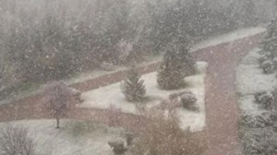 Başkent'e kar yağdı ! Tepkiler sel oldu