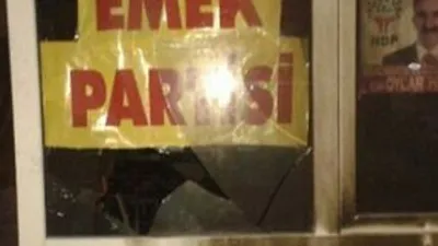 HDP'nin seçim bürosu yakıldı
