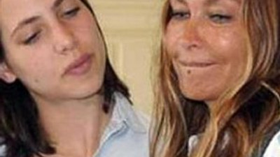 Zehra ortalığı birbirine kattı !