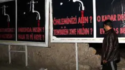 Van'da olay yaratan bilboard !