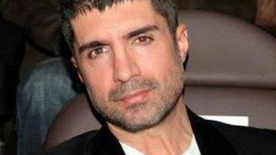 Beren Saat'in peşine düştü