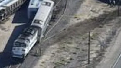ABD'de yolcu treni raydan çıktı: 50 yaralı