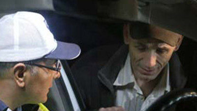 Yoldan geçerken tesadüfen gördü...