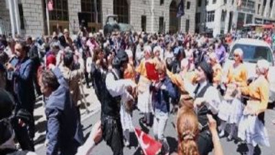 New York’ta Türk Bayrağı göndere çekildi !