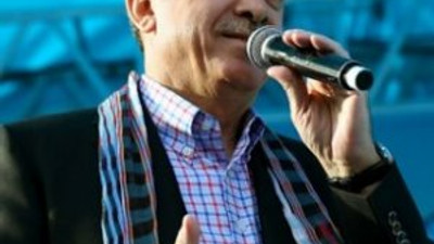 Vali öğretmenleri mitinge çağırdı