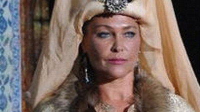 Hülya Avşar, Kösem Sultan'da oynayacak !
