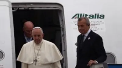 Meğer Papa'nın özel uçağı yokmuş !