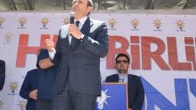 AK Partili aday CHP ve MHP'yi eleştirdi