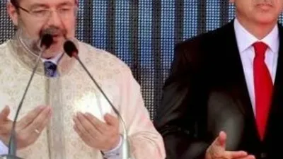 İlahiyatçılar ayağa kalktı !