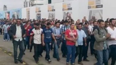 Dev fabrikada eylem başladı