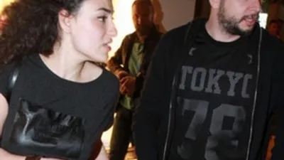 İbo'nun kızı ayaklarını öptürdü !