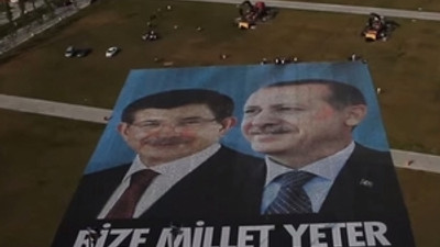Dünyanın en büyük posteri Yenikapı'da açıldı !