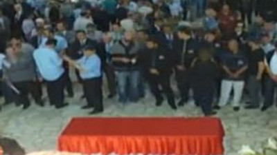 Süleyman Demirel toprağa verildi
