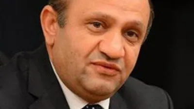 ''Acilen 70 bin bilişim uzmanına ihtiyaç var''