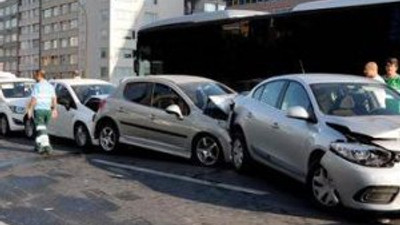 İstanbul trafiğini kilitleyen kaza !