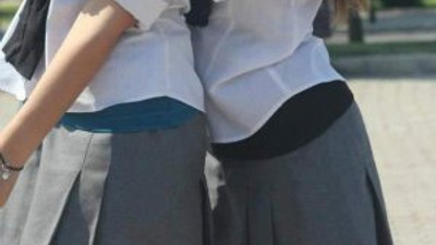 Kız öğrencilere "seksi kıyafet" yasağı