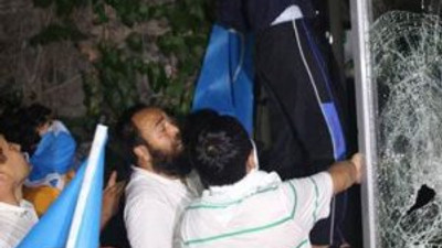 İstanbul'da konsolosluğa saldırı !