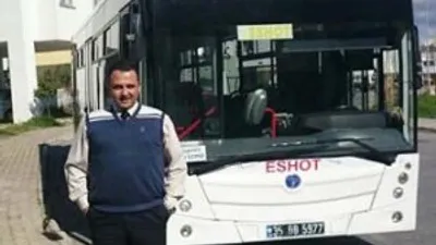 Para dolu çantayı otobüste kaybetti