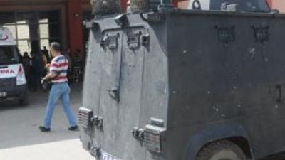 PKK yandaşları polise saldırdı: Yaralılar var