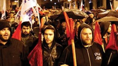 Yunanistan'da bölünme işaretleri...