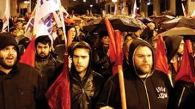 Yunanistan'da bölünme işaretleri...