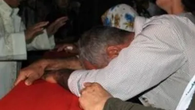 Şehit er gece yarısı toprağa verildi