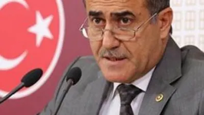 İhsan Özkes bakanlığa doğru !